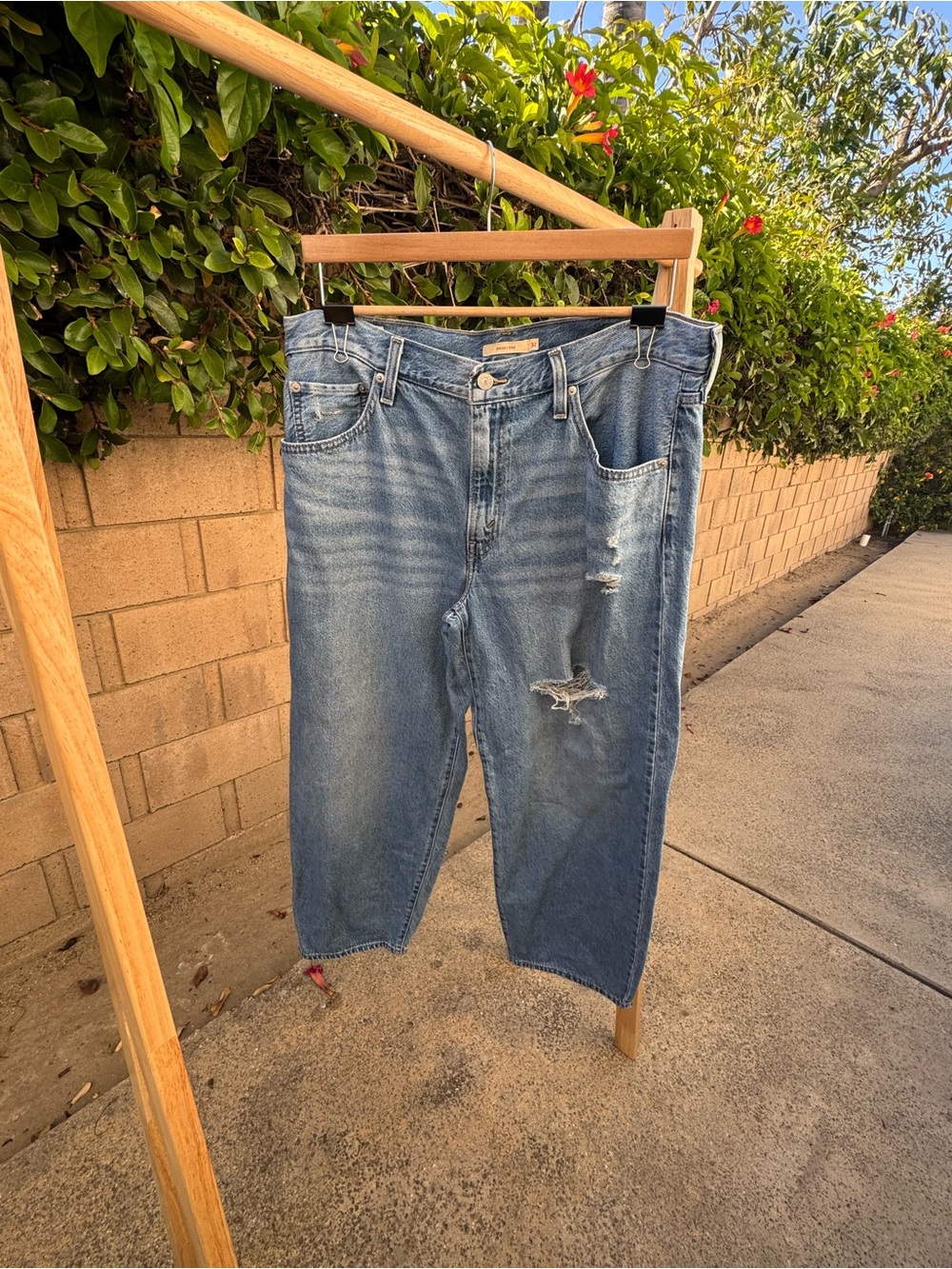 Levi’s women’s ripped baggy dad jeans